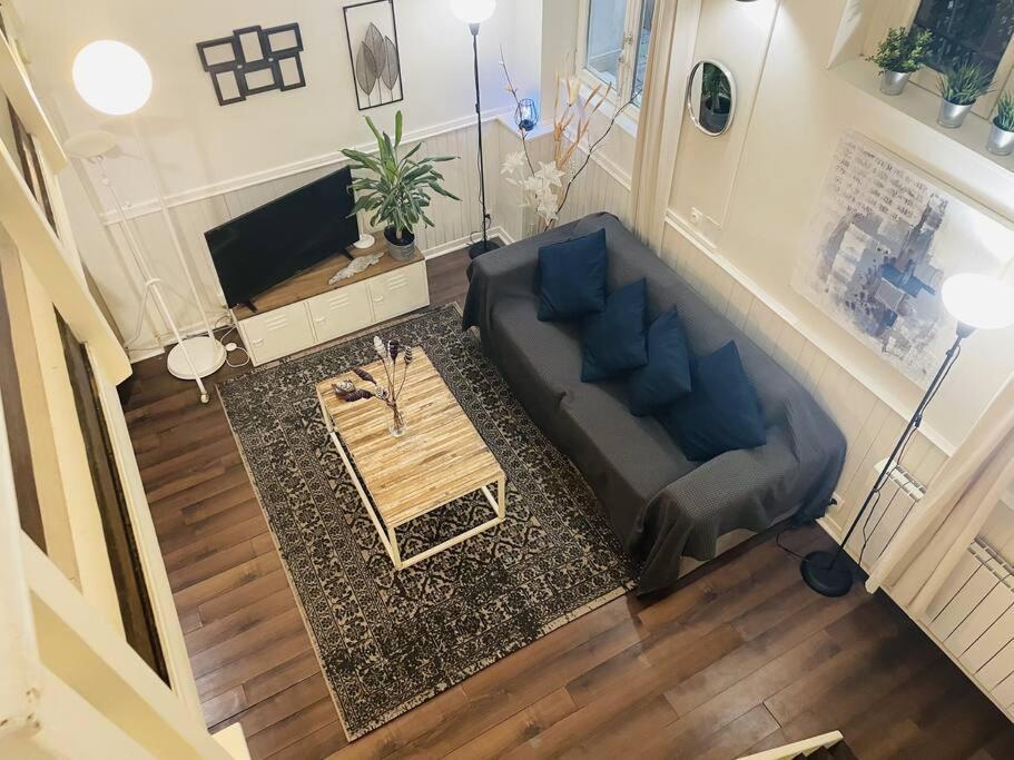 Apartamento Le Ptit Parisien - Champs Elysees - Metro & Wifi París
